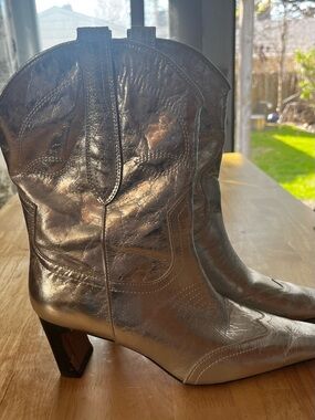 Steve Madden Metallic Silver Western Heeled Boots